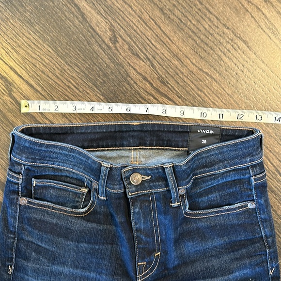 Vince Jeans Straight Dark Wash 25 EUC - Picture 2 of 10
